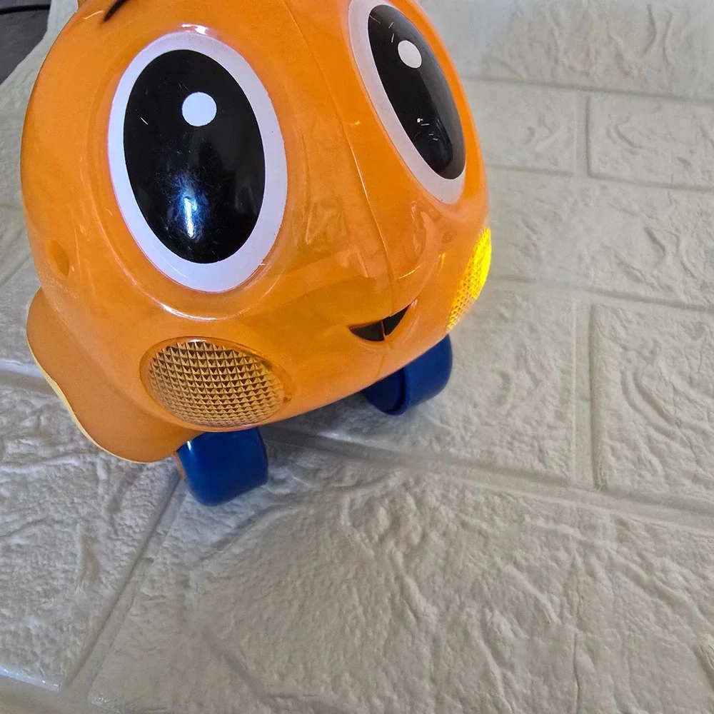 Little Tikes Lil Ocean Explorers Clownfish Crawl Toy Kids OS Orange Lights Sound